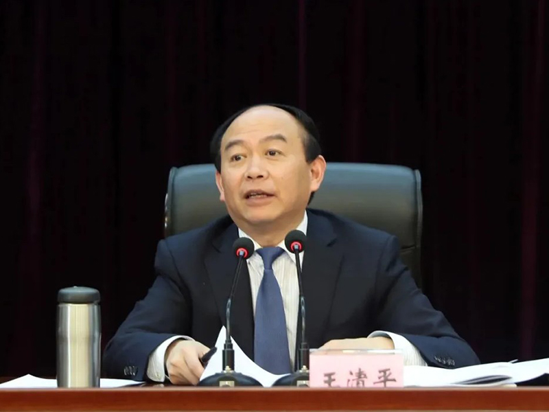 辦公室如“大學(xué)”，是培養(yǎng)干部的搖籃；